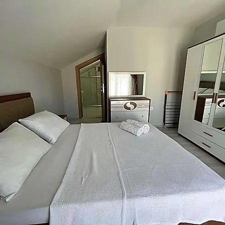 Ξενοδοχείο με διαμερίσματα Cerrahpasa 3*